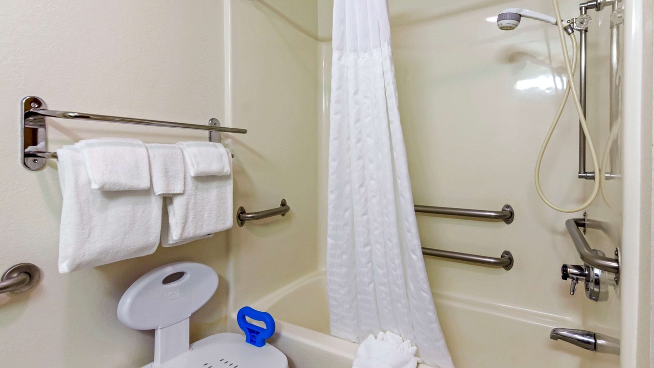 Photo of Bedroom in Atkins