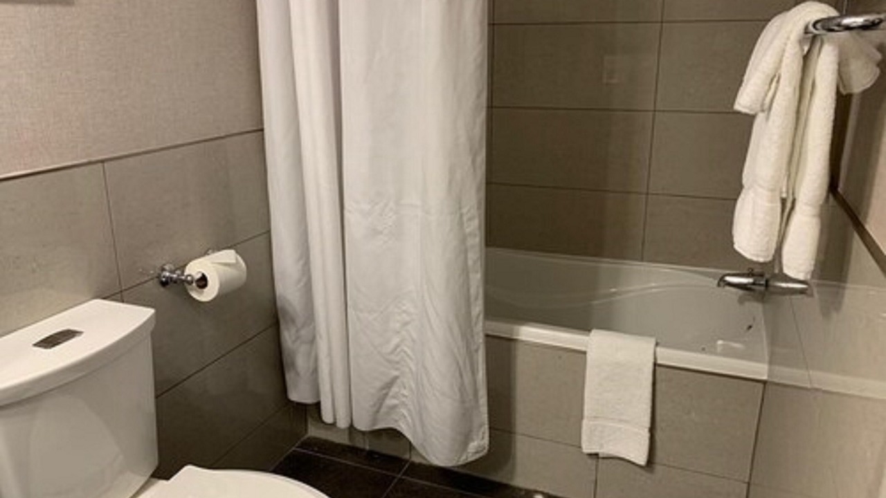 Photo of Bathroom in Cote-Des-Neiges—Notre-Dame-De-Grace