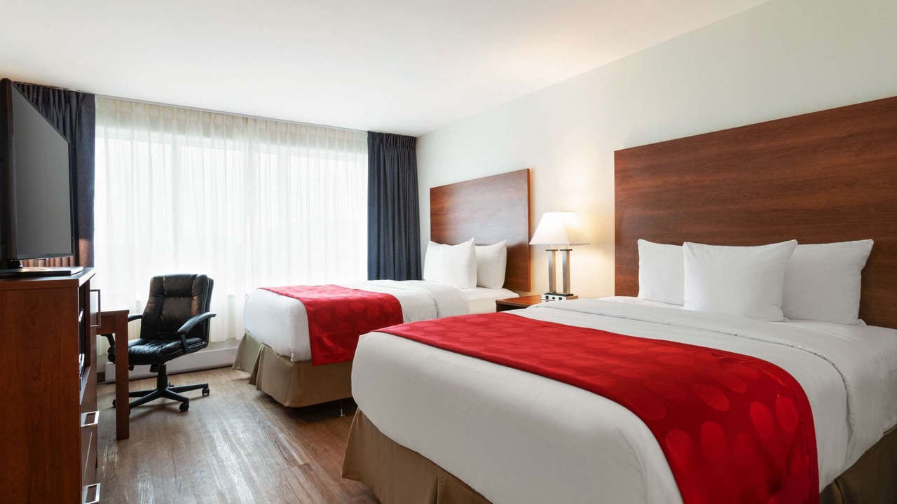 Photo of Bedroom in Cote-Des-Neiges—Notre-Dame-De-Grace