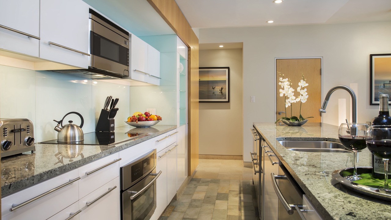 Photo of Kitchen in Uptown - Upper Duval