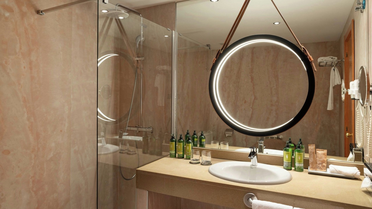 Photo of Bathroom in Incles