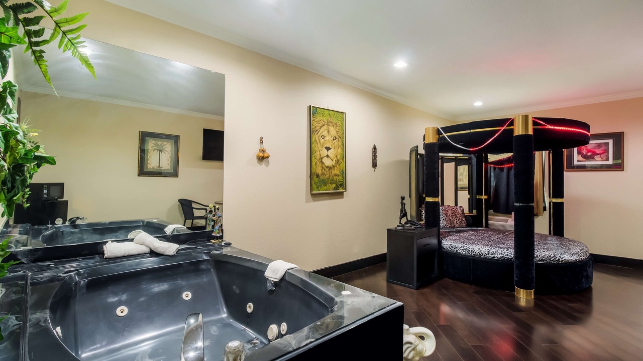 Photo of Bedroom in Greater Greenspoint