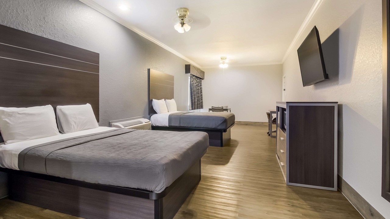 Photo of Bedroom in Greater Greenspoint