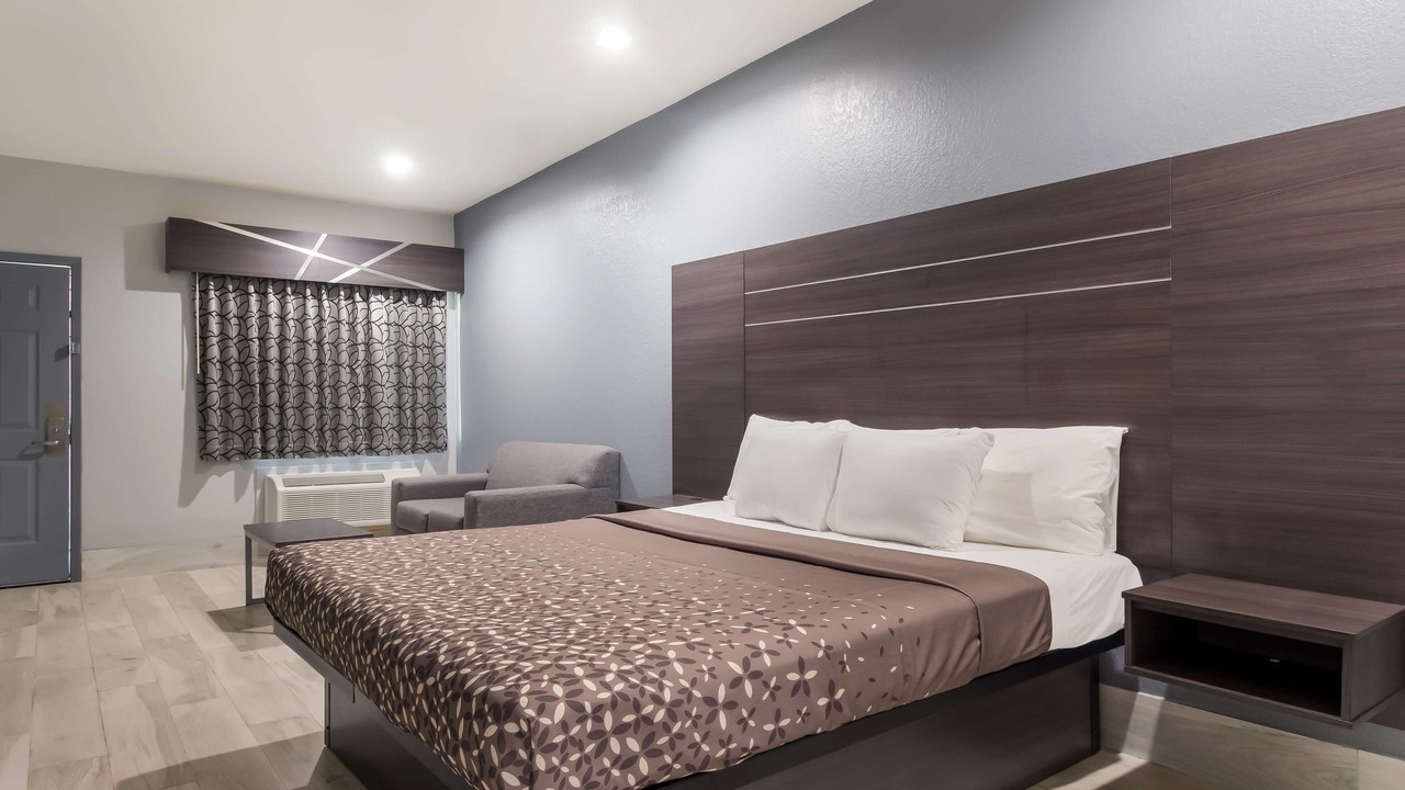 Photo of Bedroom in Greater Greenspoint