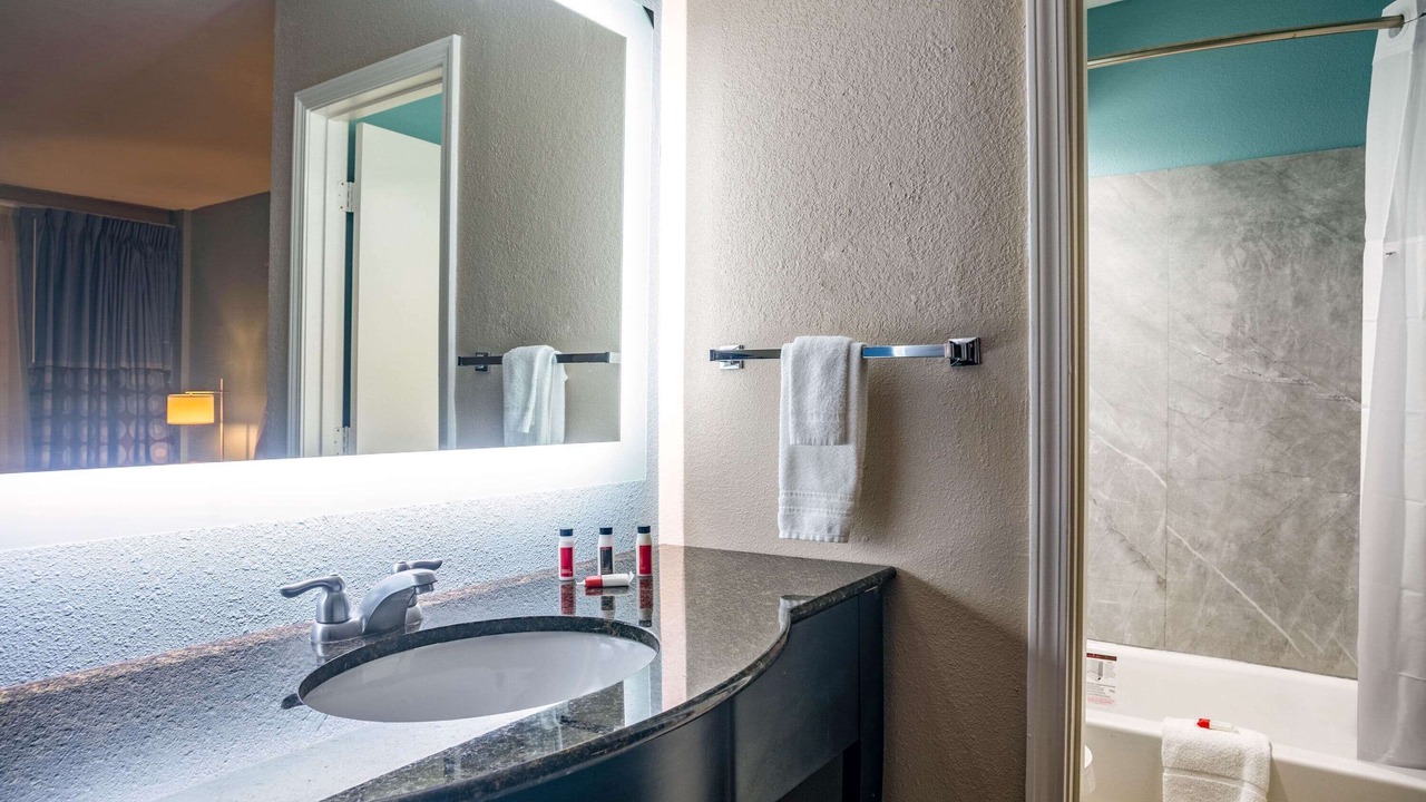 Photo of Bathroom in Mobile