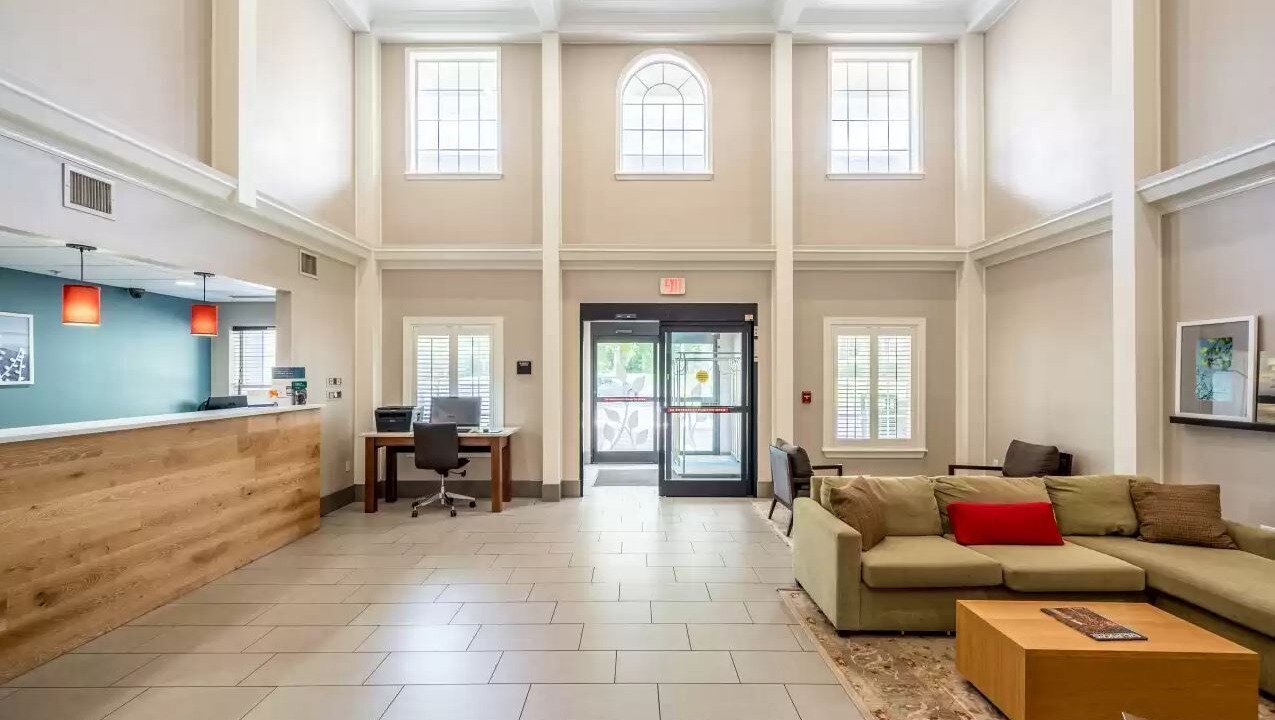 Photo of Livingroom in Crestline Heights