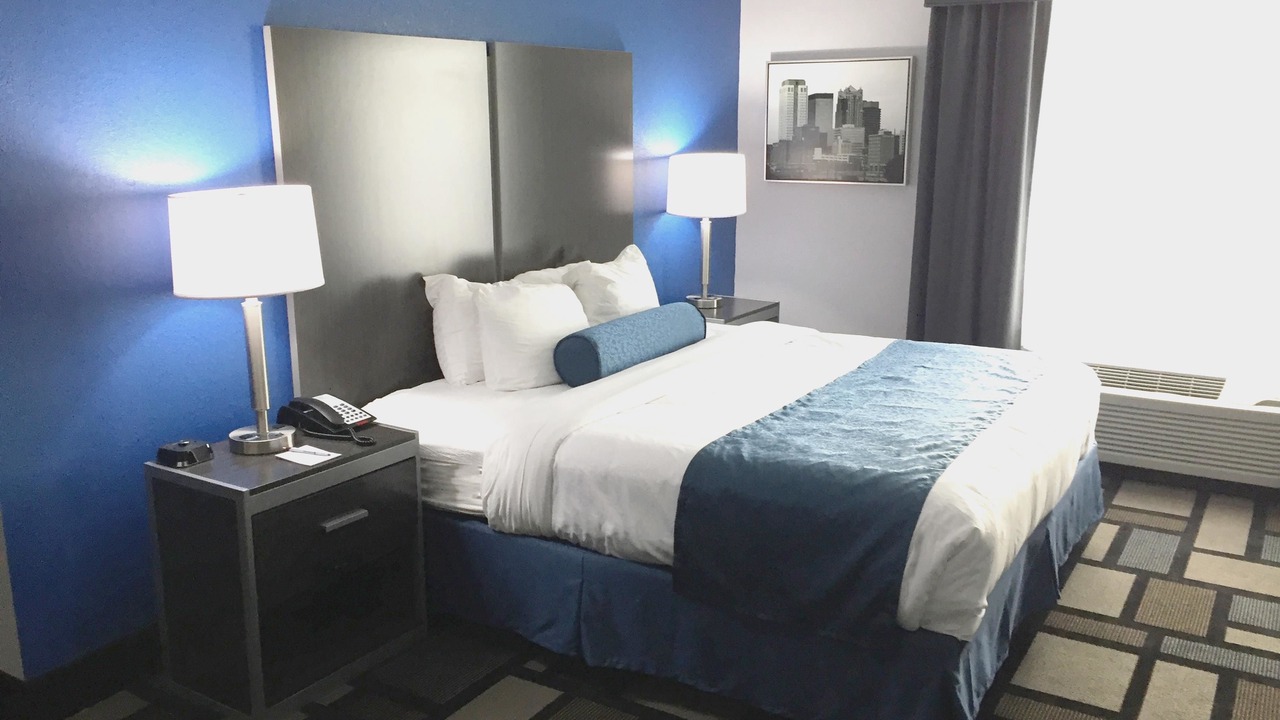 Photo of Bedroom in Crestline Heights