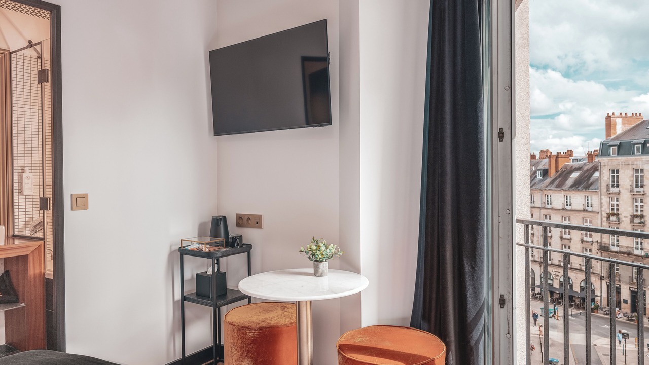 Photo of Bedroom in Graslin - Commerce