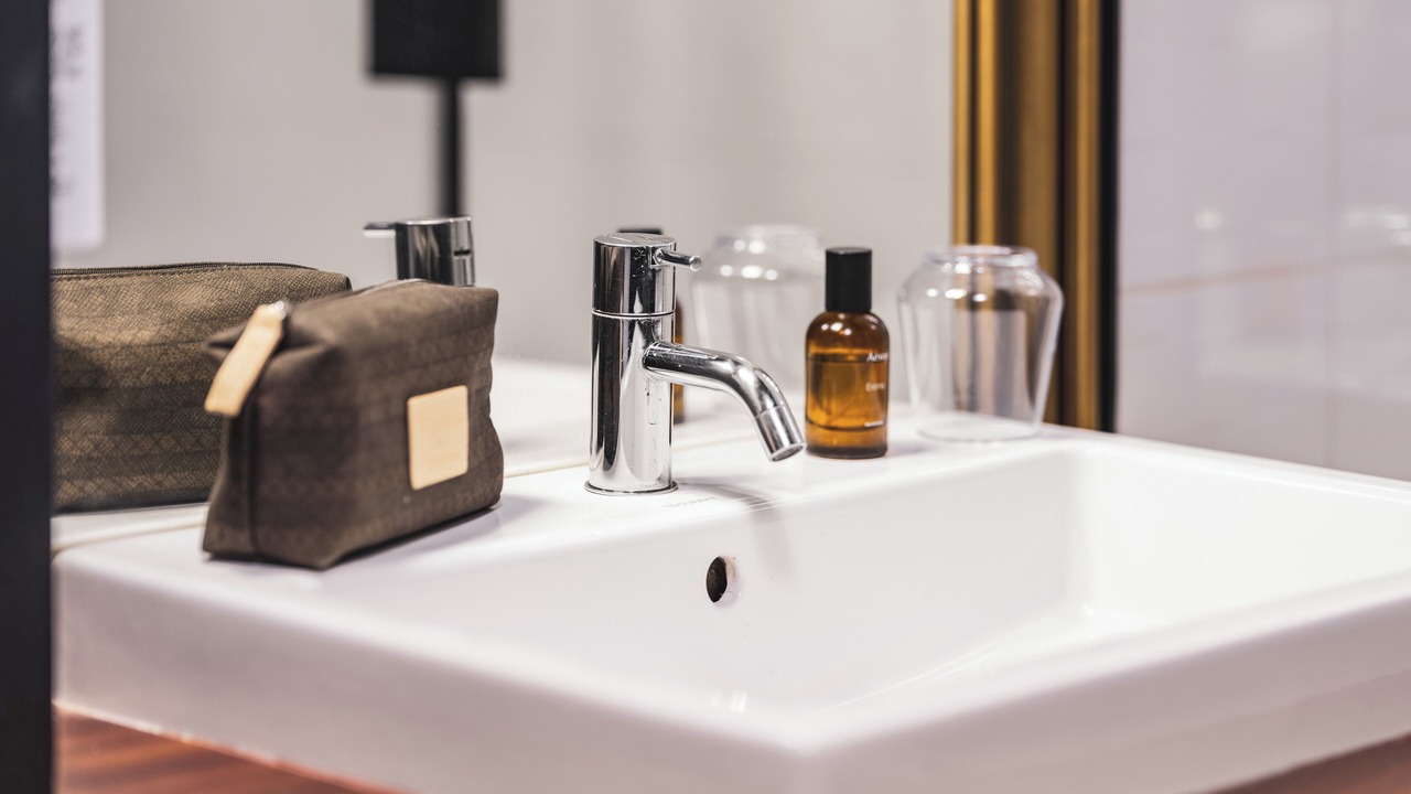 Photo of Bathroom in Graslin - Commerce