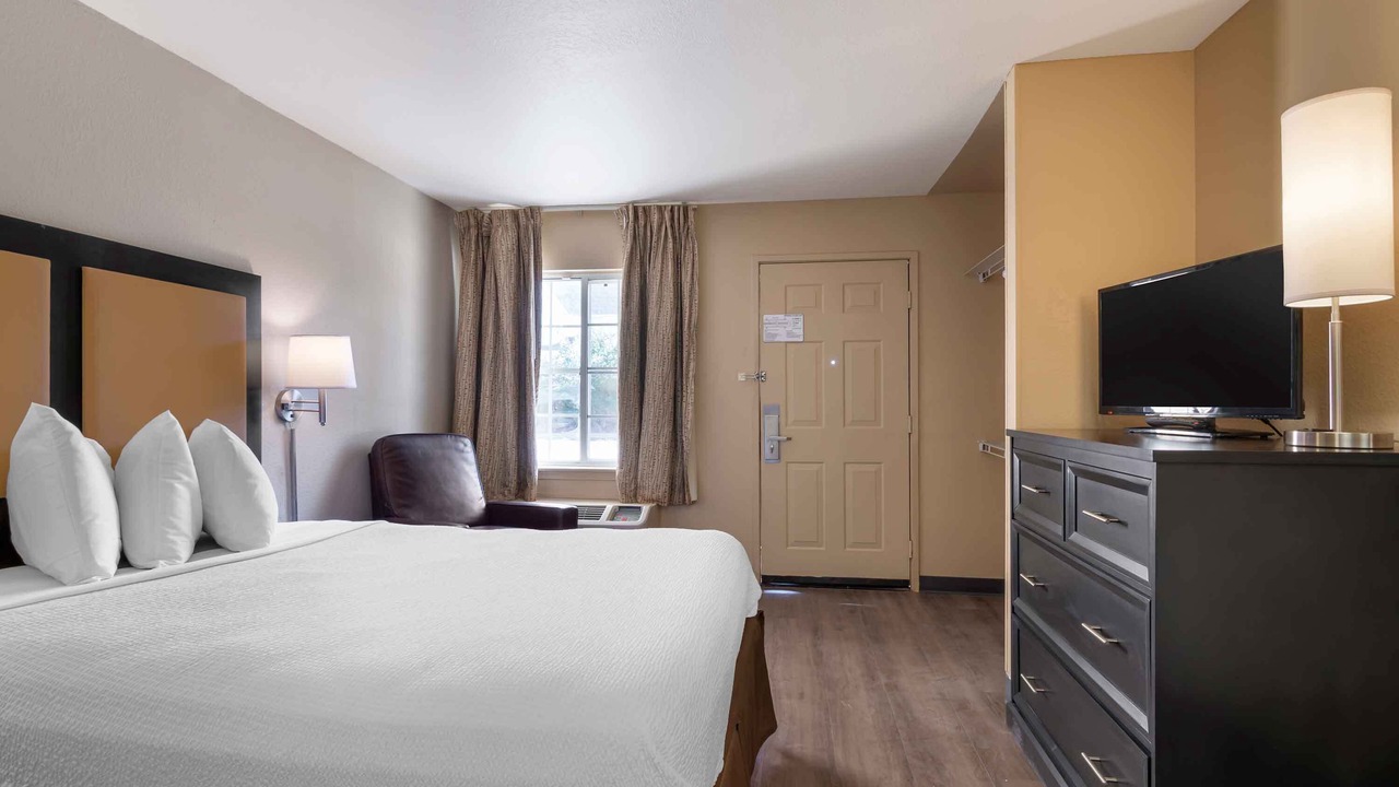 Photo of Bedroom in Merriam