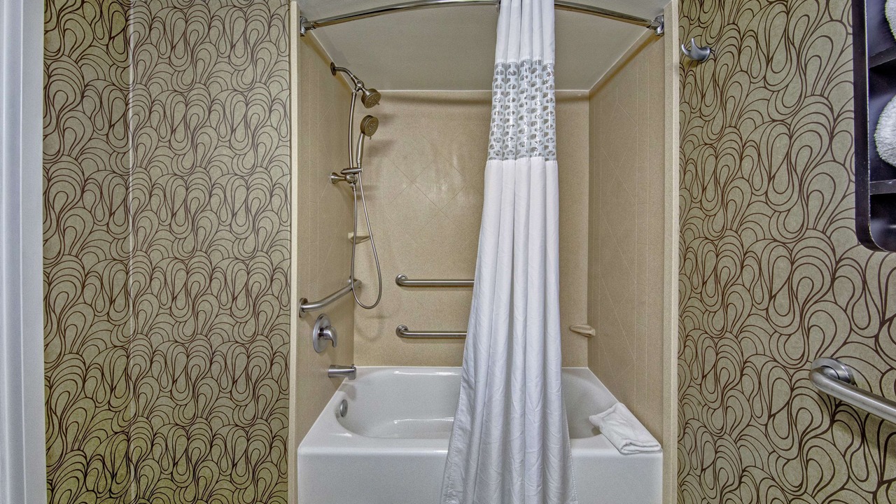 Photo of Bathroom in Tullahoma
