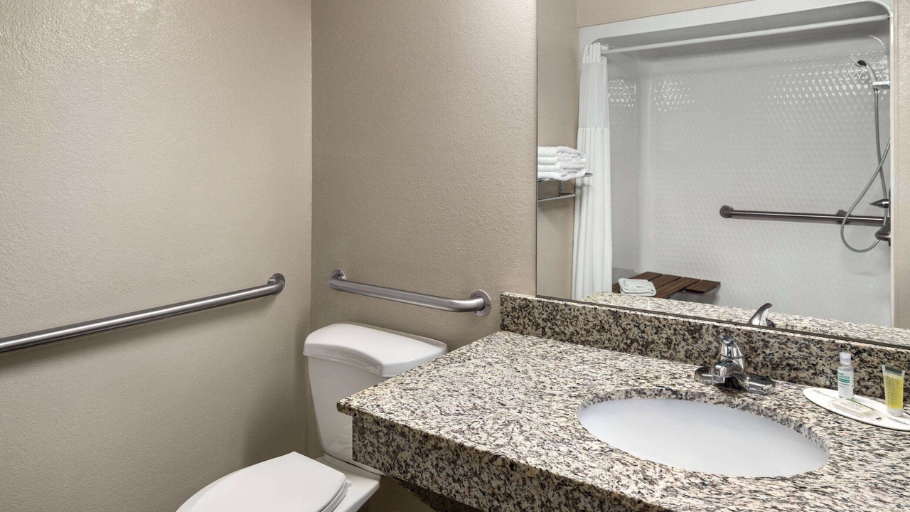 Photo of Bathroom in Dexter