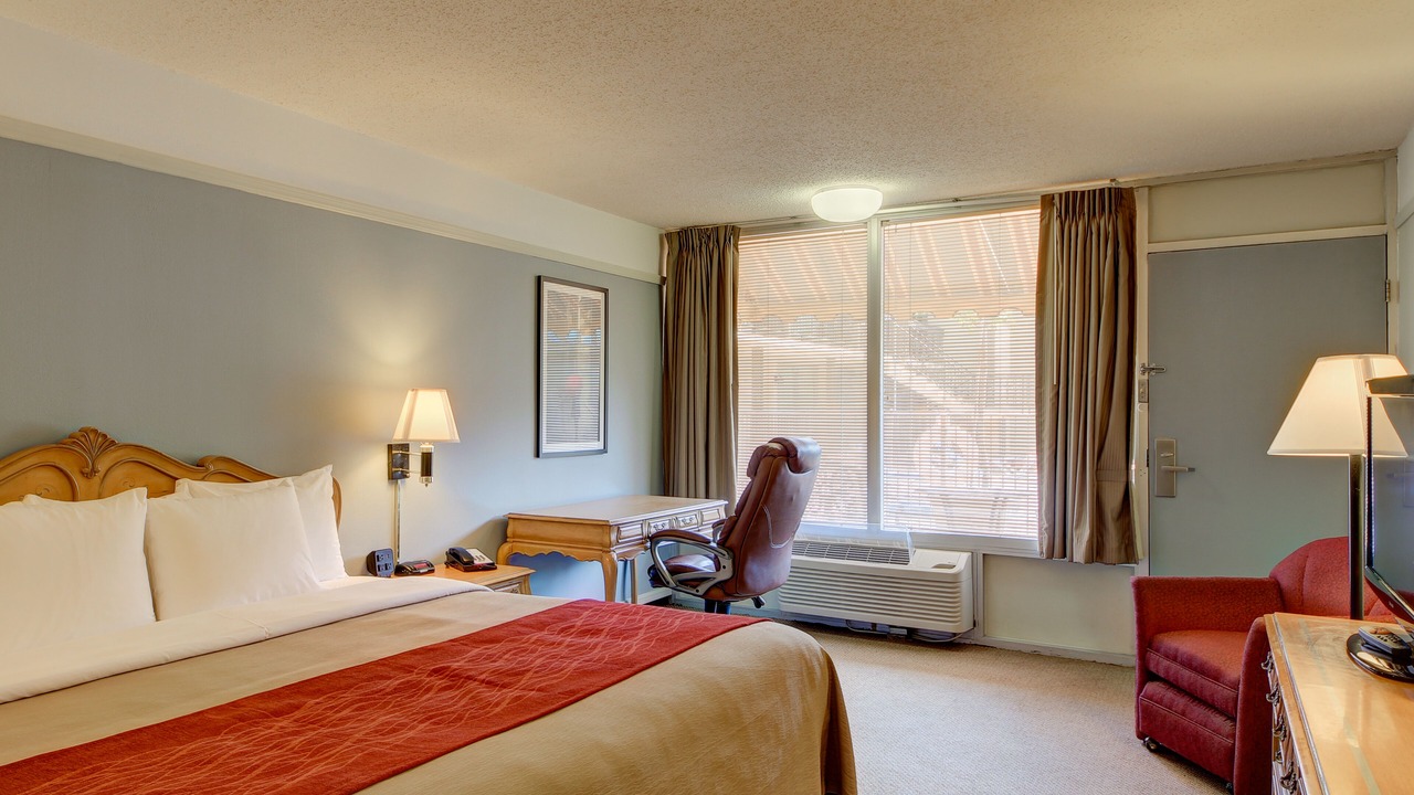 Photo of Bedroom in Enid