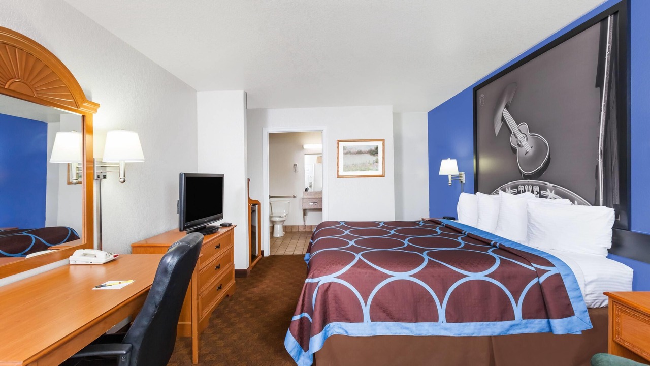 Photo of Bedroom in Cleburne