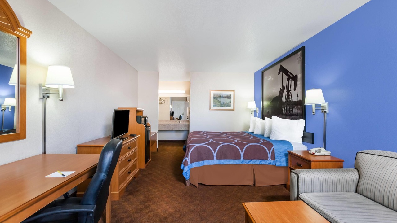 Photo of Bedroom in Cleburne