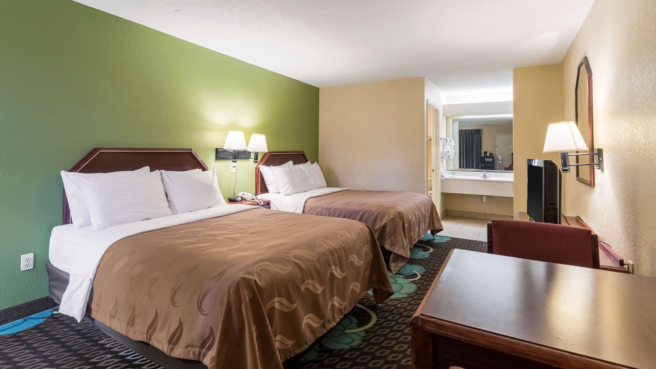 Photo of Bedroom in Alexandria