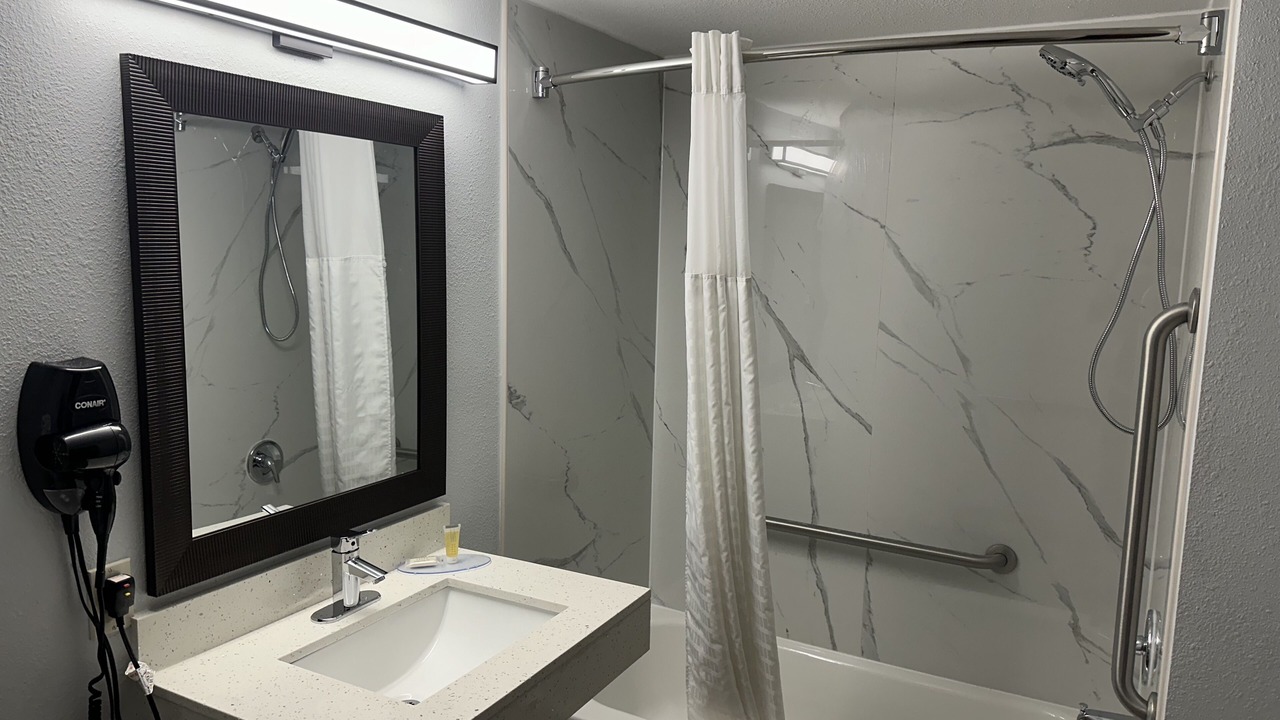 Photo of Bathroom in Alexandria