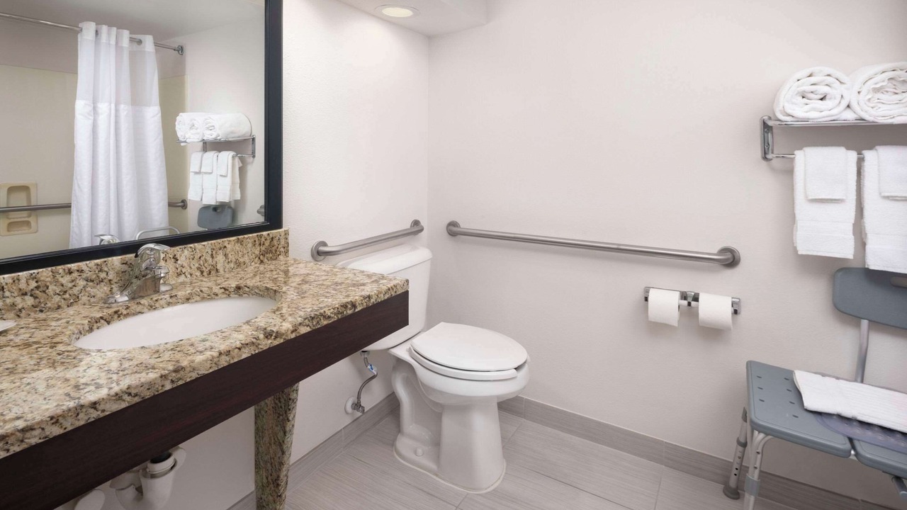 Photo of Bedroom in Dahlonega