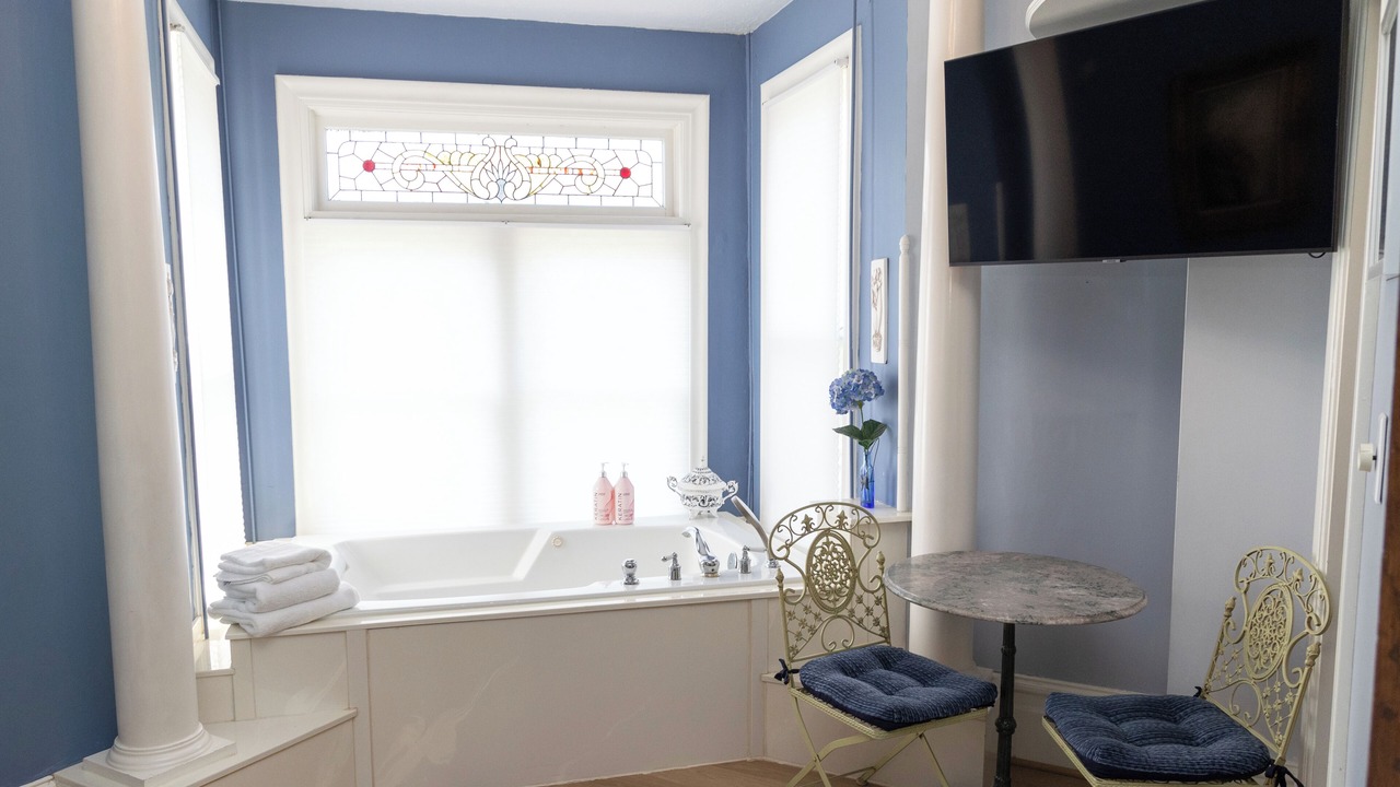 Photo of Bathroom in Central Business District