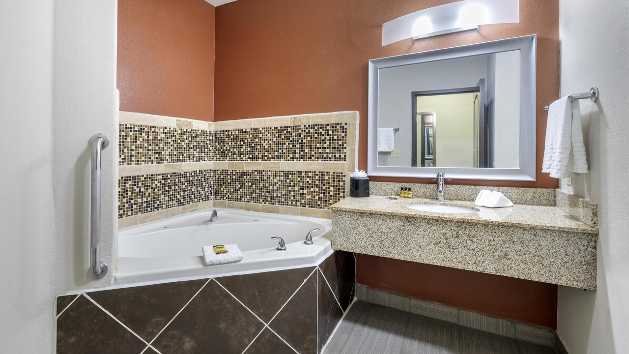 Photo of Bathroom in Lee's Summit