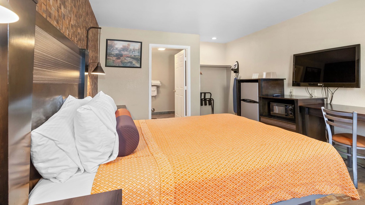 Photo of Bedroom in Newhall