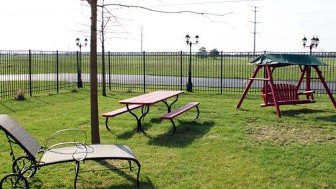 Photo of Others in Monroe