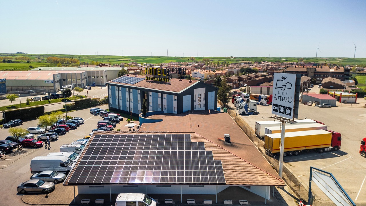 Photo of Outdoor in Villagonzalo Pedernales