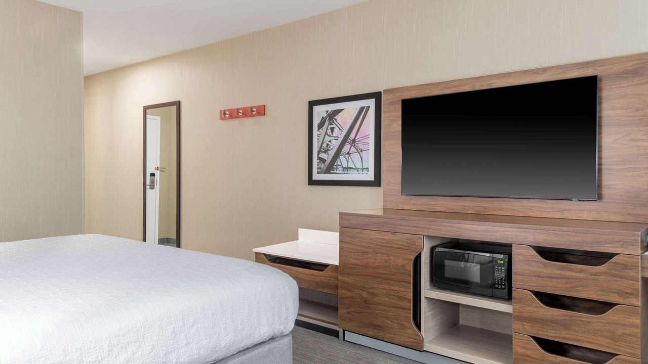 Photo of Bedroom in Arden-Arcade