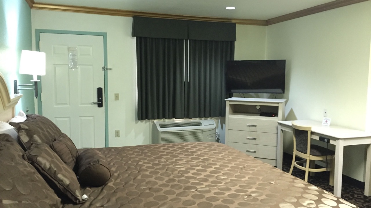 Photo of Bedroom in Astrodome