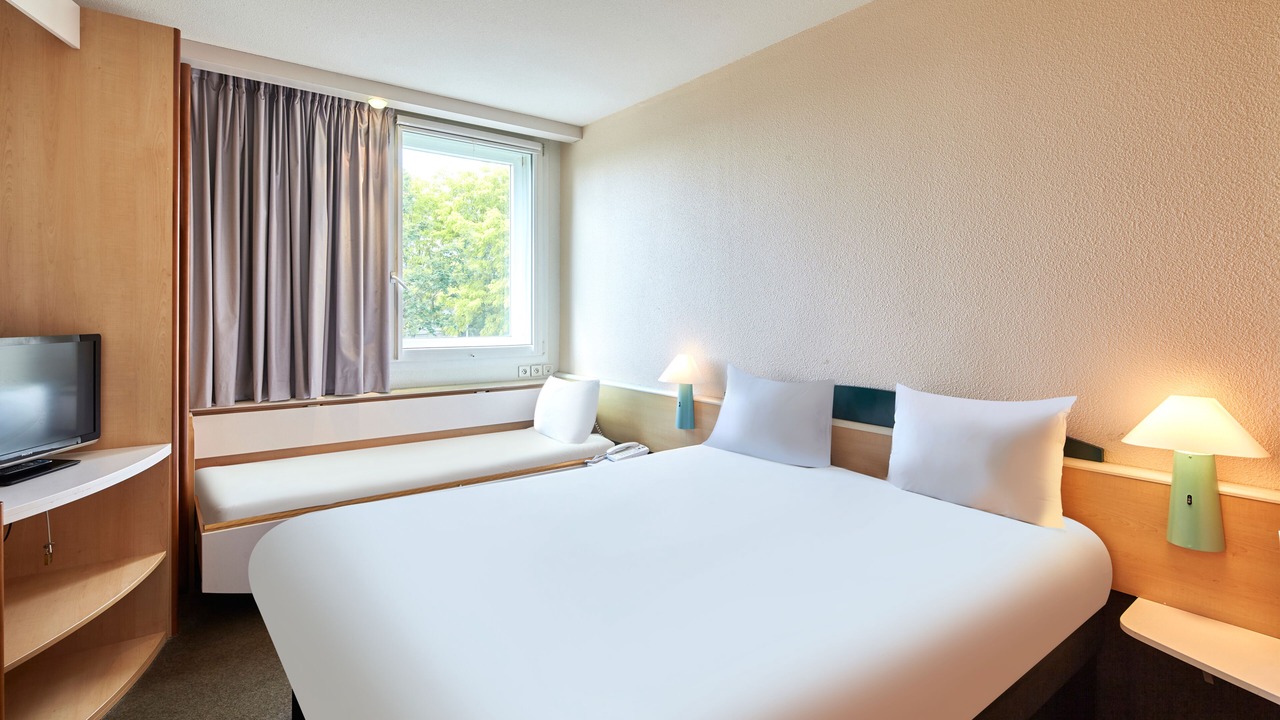 Photo of Bedroom in Roissy-en-France