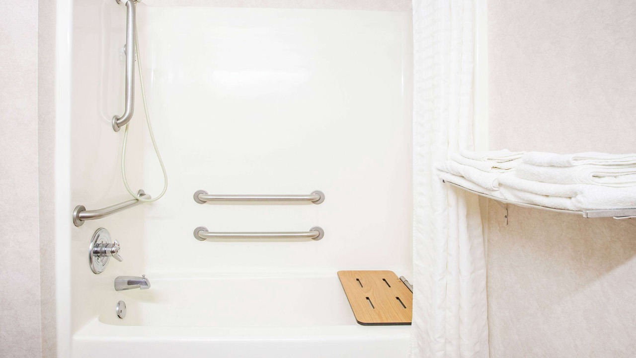 Photo of Bathroom in White Hall