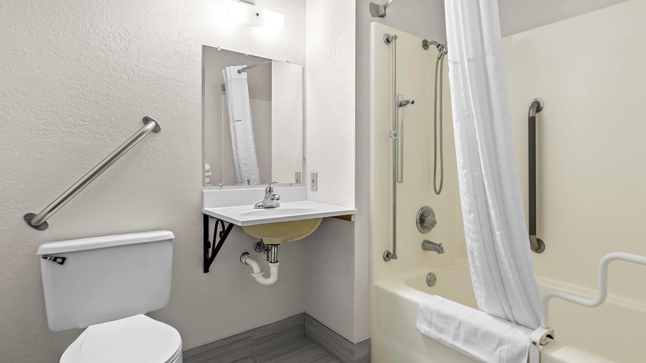 Photo of Bathroom in Alexandria