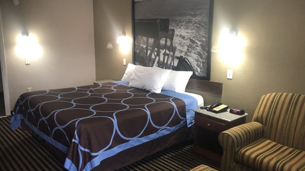 Photo of Bedroom in Broadmoor