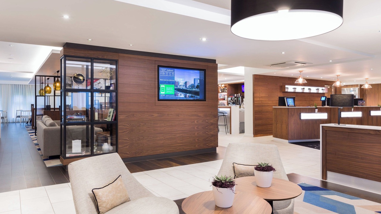 Photo of Others in Paisley