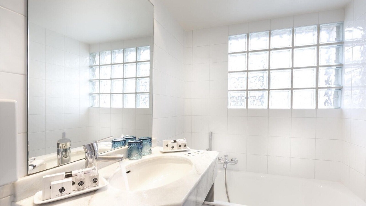 Photo of Bathroom in Les Halles