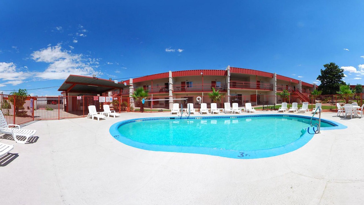 Photo of Outdoor in Page