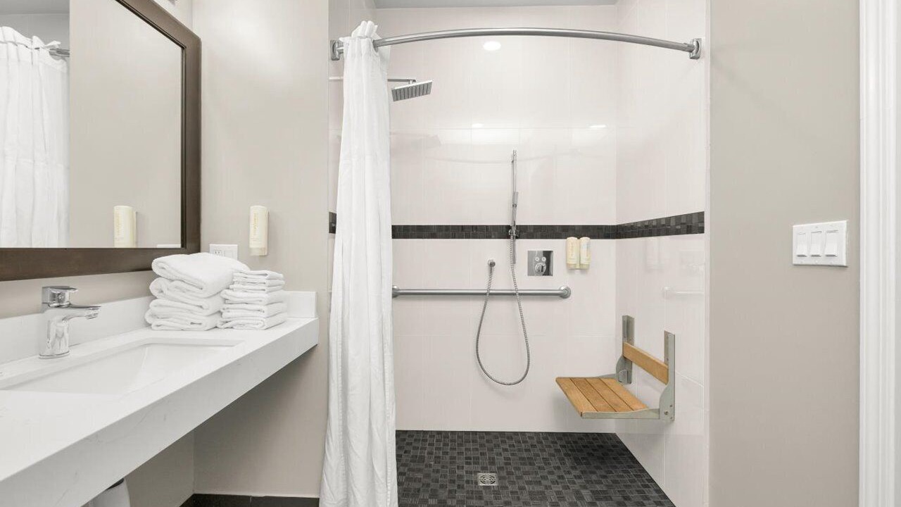 Photo of Bathroom in Outer Sunset