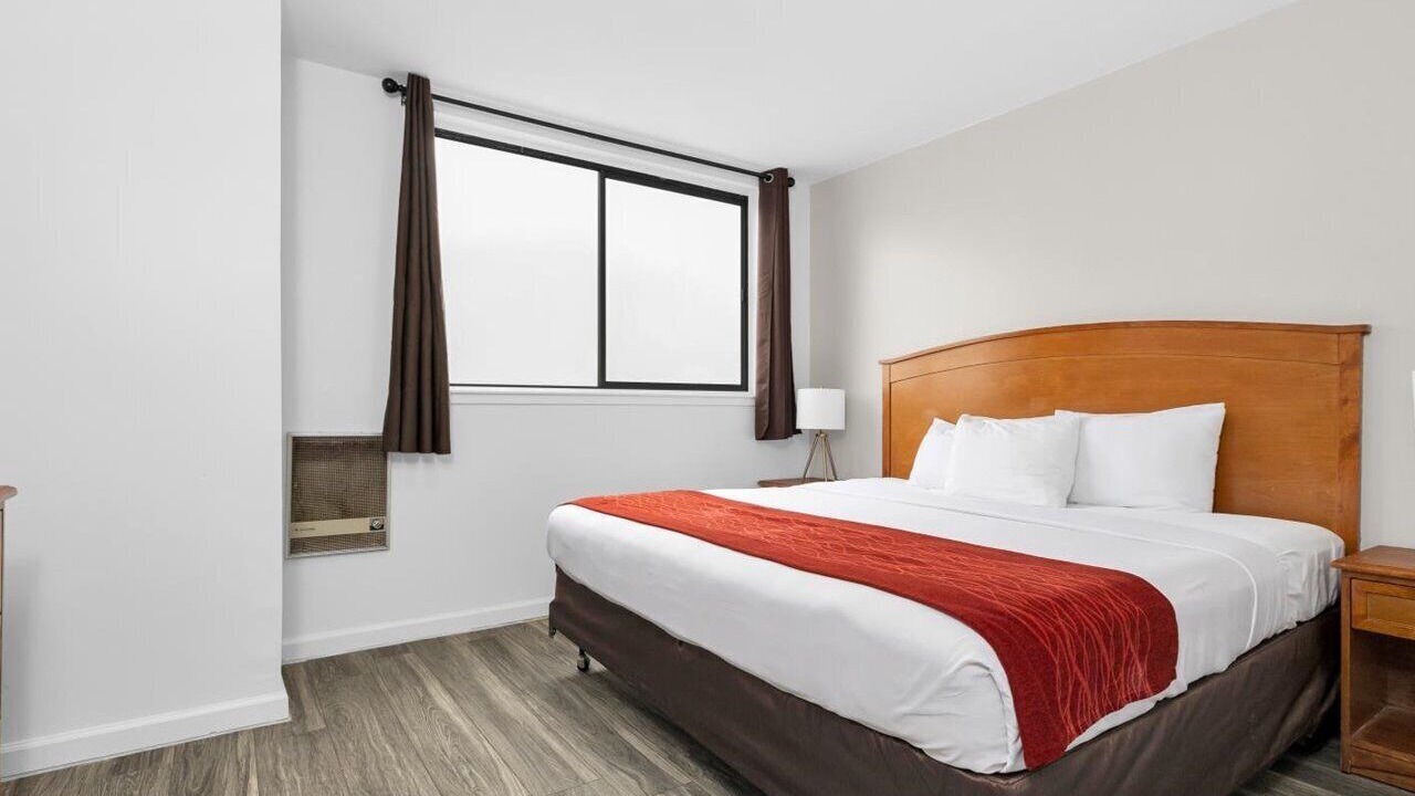 Photo of Bedroom in Outer Sunset