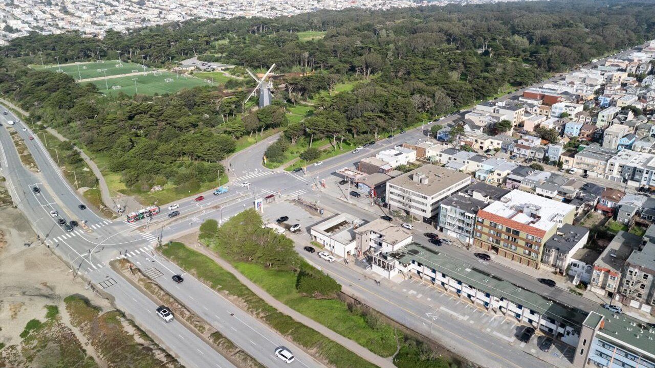 Photo of Others in Outer Sunset