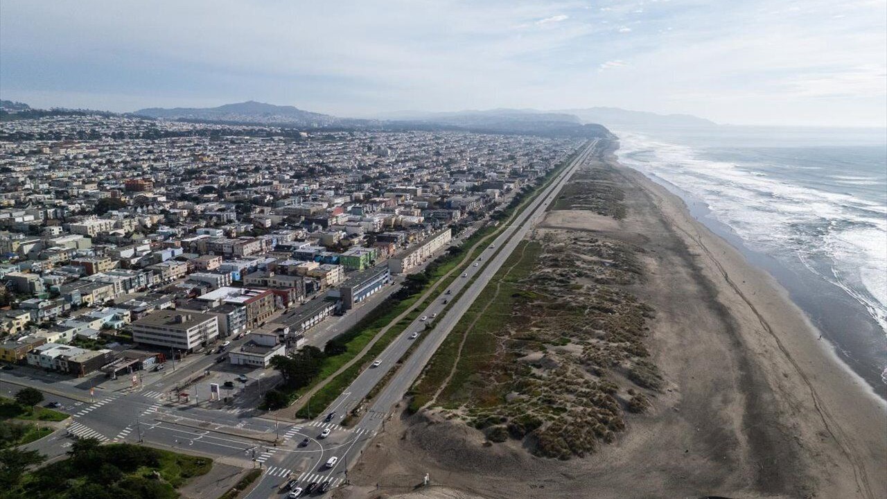 Photo of Others in Outer Sunset