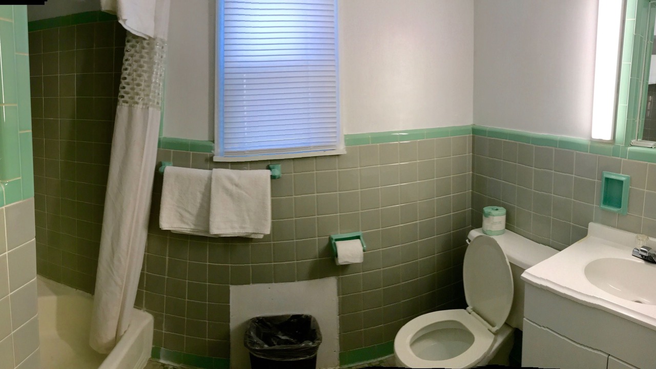 Photo of Bathroom in Horse Cave