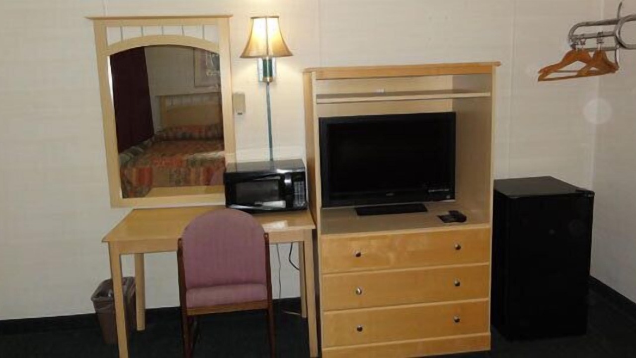 Photo of Bedroom in Big Flats Airport