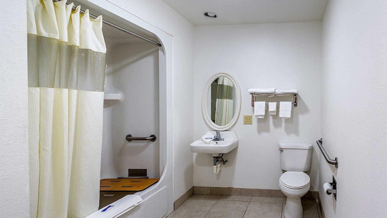 Photo of Bathroom in Urbana