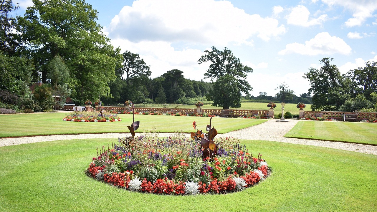 Photo of Outdoor in Crookham Village