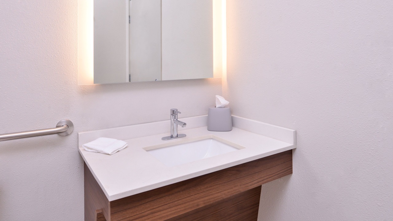 Photo of Bathroom in Elgin