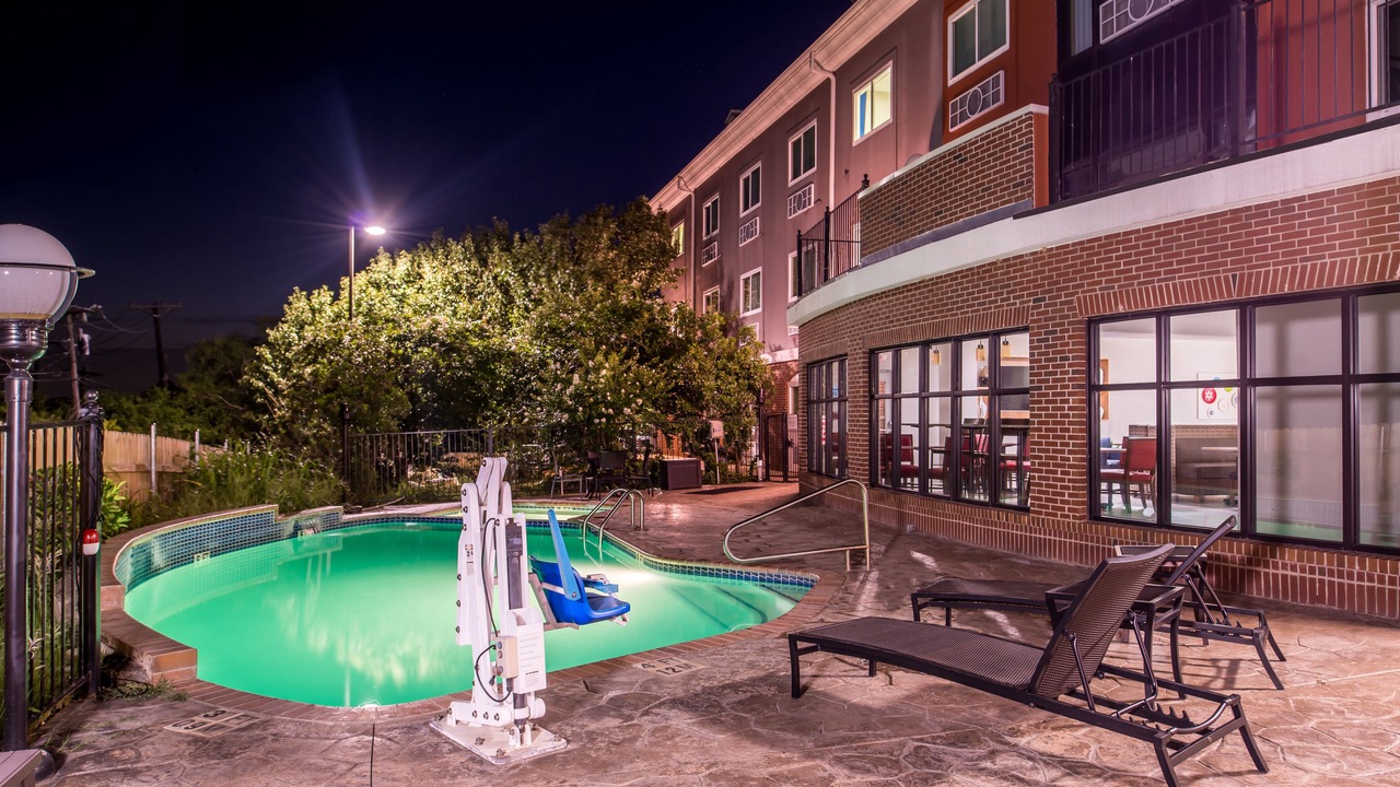 Photo of Outdoor in Elgin