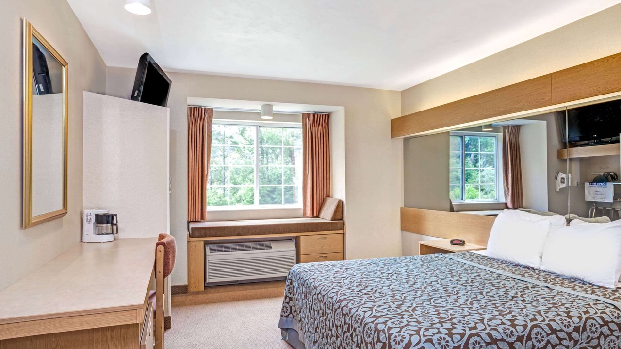 Photo of Bedroom in Sturbridge