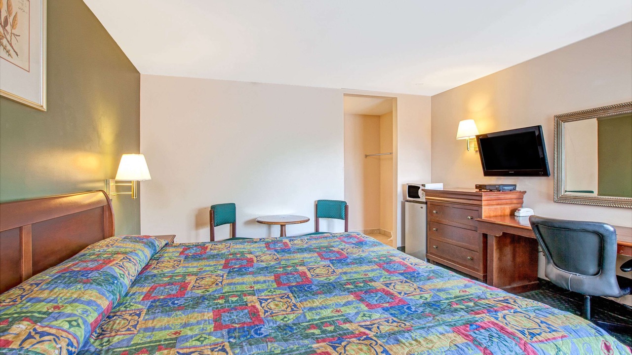 Photo of Bedroom in South Hackensack