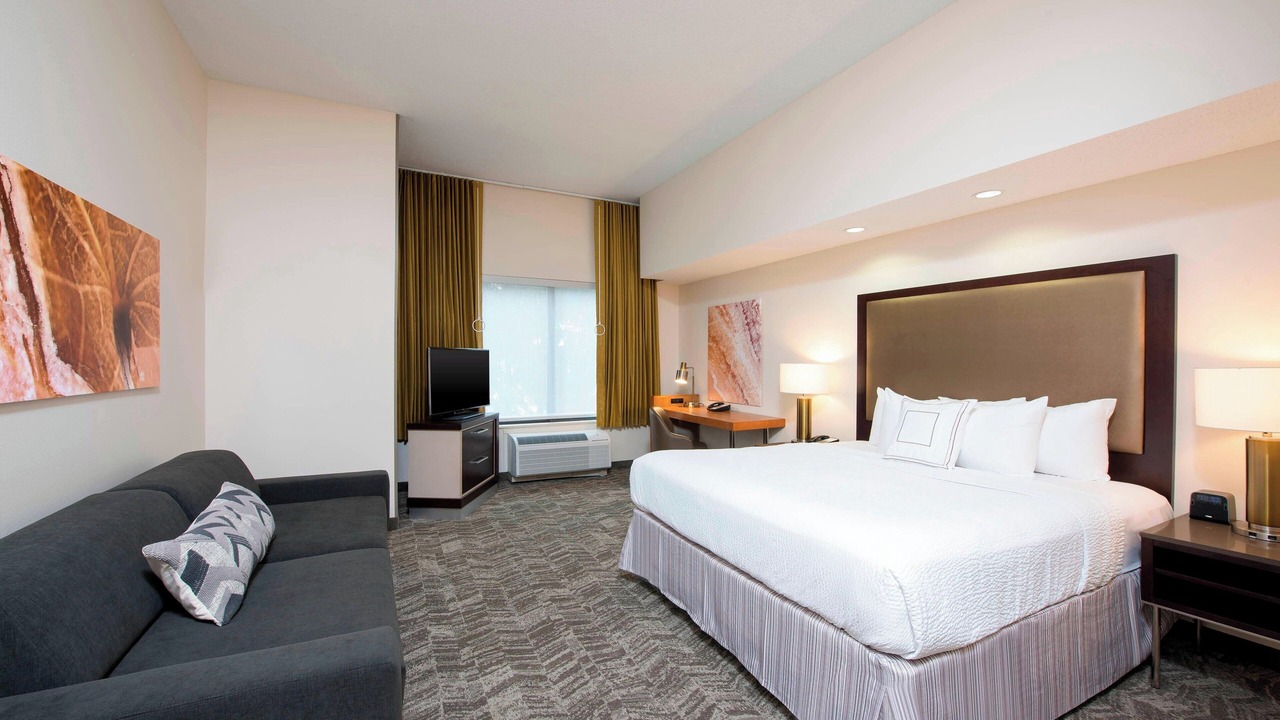 Photo of Bedroom in Alpine Center