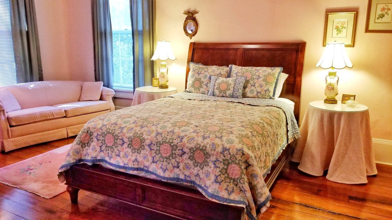 Photo of Bedroom in Quincy